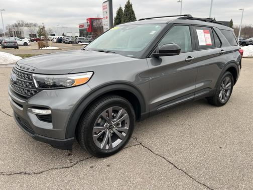 2023 Ford Explorer XLT