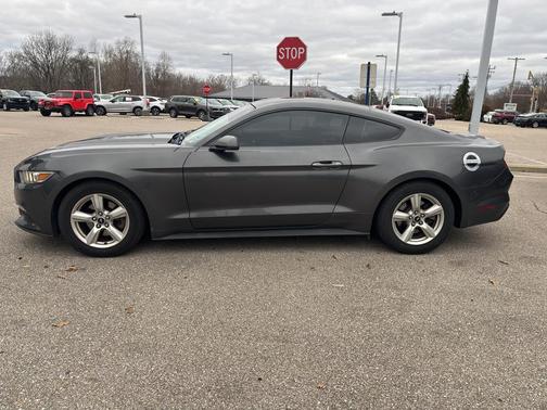 2017 Ford Mustang V6