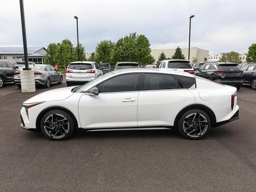 Snow White Pearl 2025 Kia K4 GT-Line