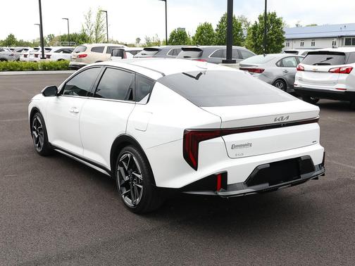 Snow White Pearl 2025 Kia K4 GT-Line