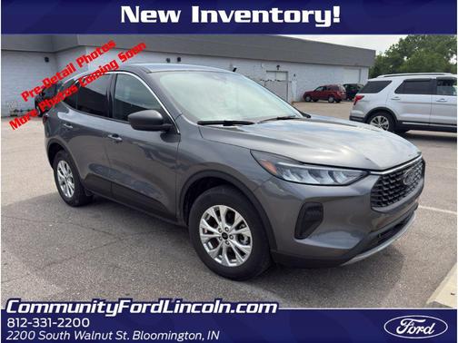 Carbonized Gray Metallic 2023 Ford Escape Active