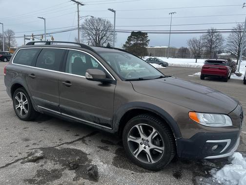 2015 Volvo XC70 T6 Premier Plus