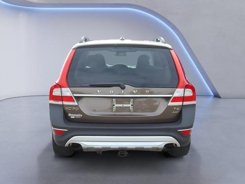 2015 Volvo XC70 T6 Premier Plus