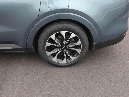 Astra Blue 2024 Kia Carnival EX