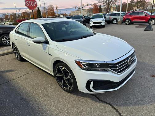 2020 Volkswagen Passat 2.0T R-Line