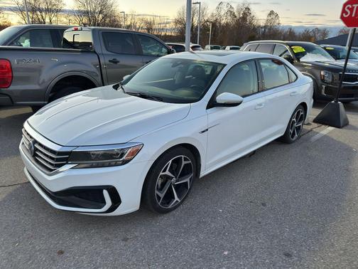 2020 Volkswagen Passat 2.0T R-Line