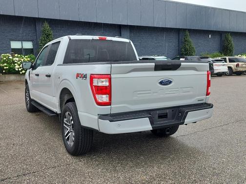 Avalanche 2023 Ford F-150 XL