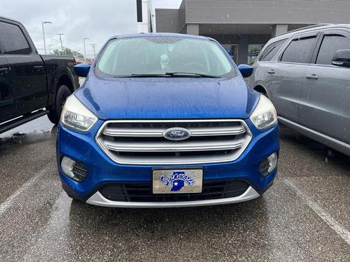 Lightning Blue Metallic 2017 Ford Escape SE