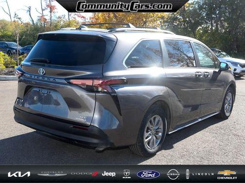 2022 Toyota Sienna XLE