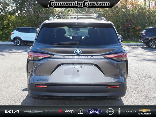 2022 Toyota Sienna XLE
