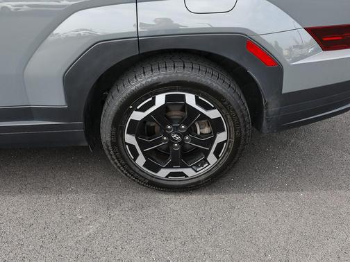 Hampton Gray 2024 Hyundai SANTA FE SEL 2.4