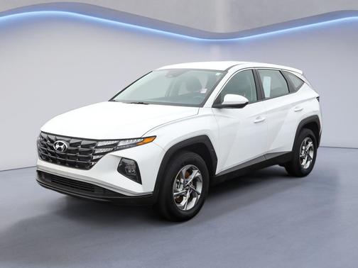 2023 Hyundai TUCSON SE