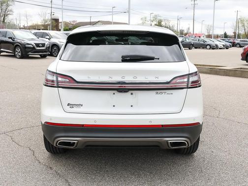 2020 Lincoln Nautilus Reserve