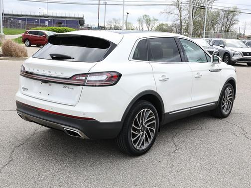 2020 Lincoln Nautilus Reserve