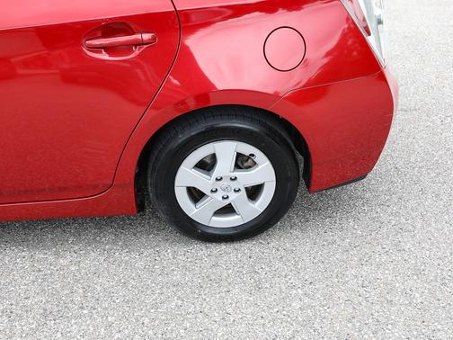 Barcelona Red Metallic 2011 Toyota Prius II