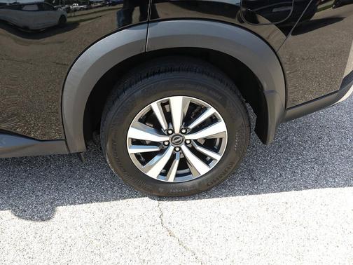 Super Black 2025 Nissan Pathfinder SL 4WD