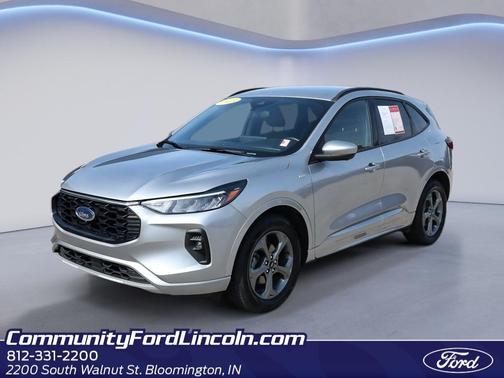 Iconic Silver Metallic 2023 Ford Escape ST-Line Select
