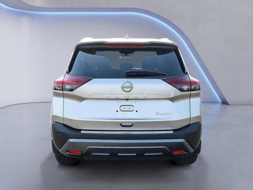 Champagne Silver Metallic 2023 Nissan Rogue SL
