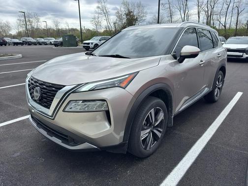 Champagne Silver Metallic 2023 Nissan Rogue SL