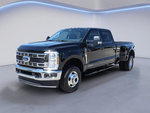 Agate Black Metallic 2026 Ford F-350 XLT