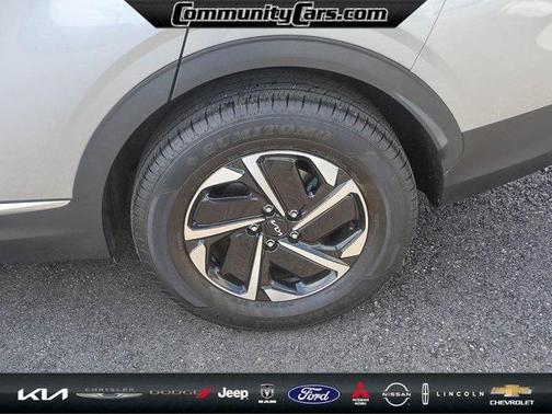 2023 Kia Sportage Hybrid LX