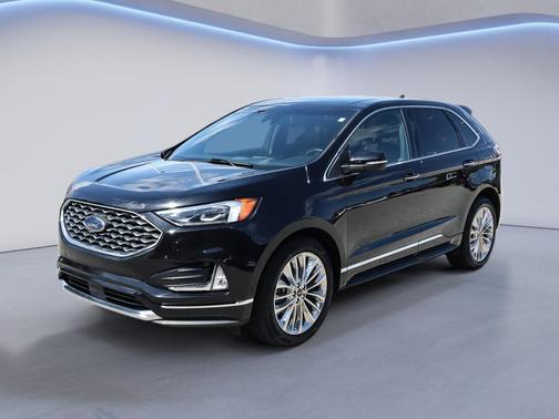 Agate Black 2020 Ford Edge Titanium