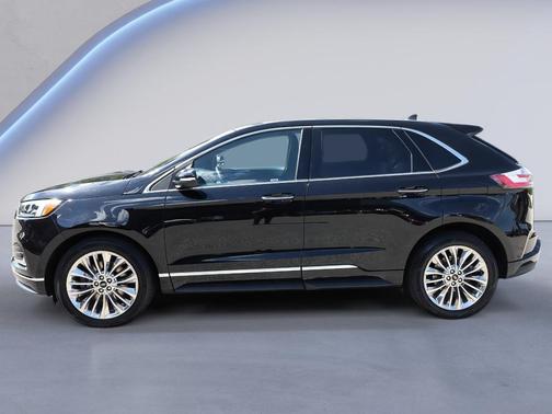 Agate Black 2020 Ford Edge Titanium