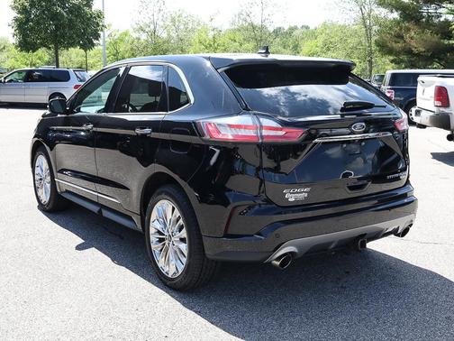 Agate Black 2020 Ford Edge Titanium