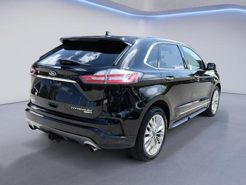 Agate Black 2020 Ford Edge Titanium