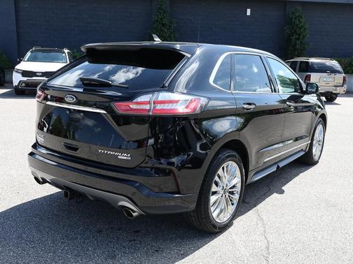 Agate Black 2020 Ford Edge Titanium
