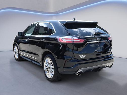 Agate Black 2020 Ford Edge Titanium