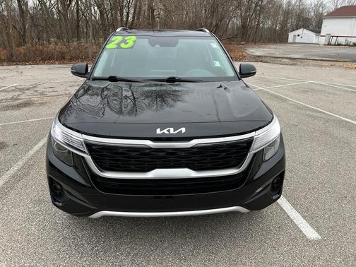 2023 Kia Seltos S