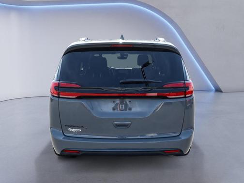 Ceramic Gray Clearcoat 2022 Chrysler Pacifica Touring L