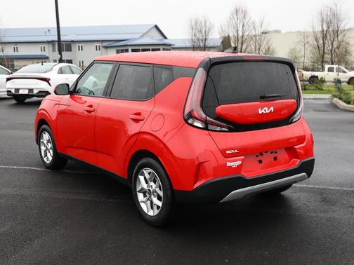 2024 Kia Soul LX