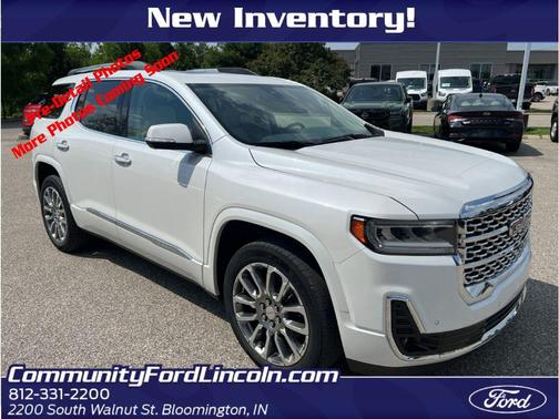 White Frost Tricoat 2022 GMC Acadia Denali