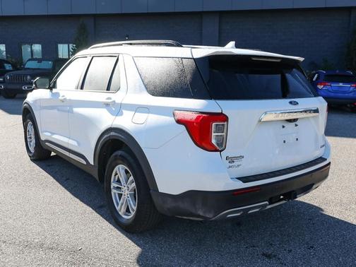 Star White Metallic Tri-Coat 2023 Ford Explorer XLT