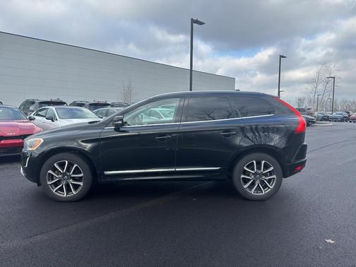 2017 Volvo XC60 T6 Dynamic