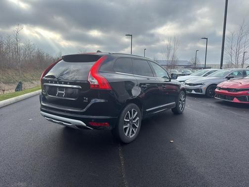 2017 Volvo XC60 T6 Dynamic