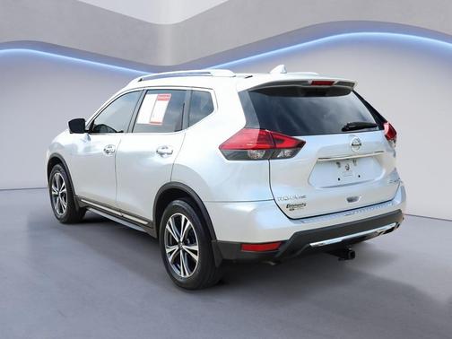 Brilliant Silver 2017 Nissan Rogue SL