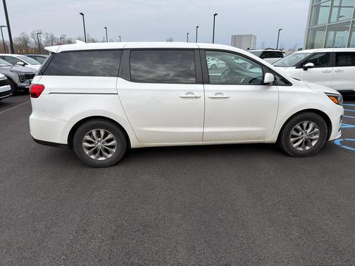 2021 Kia Sedona LX