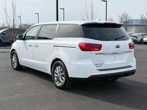 2021 Kia Sedona LX