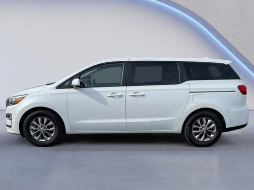 2021 Kia Sedona LX