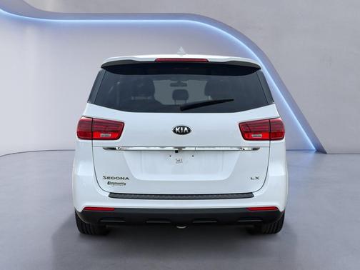 2021 Kia Sedona LX