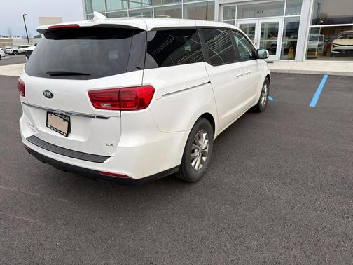 2021 Kia Sedona LX