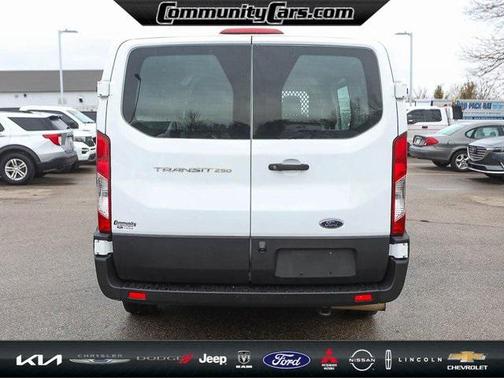 2022 Ford Transit-250 Base