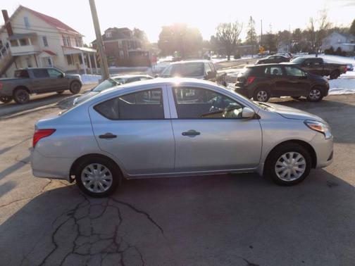 2019 Nissan Versa 1.6 S