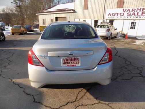 2019 Nissan Versa 1.6 S