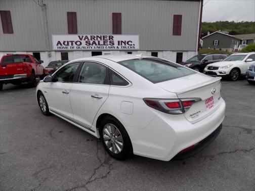 2017 Hyundai SONATA Hybrid SE