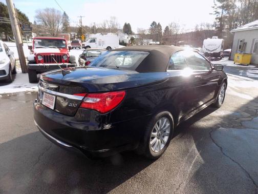 2011 Chrysler 200 Touring