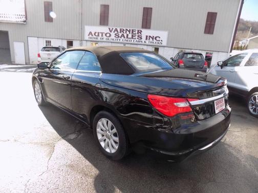 2011 Chrysler 200 Touring